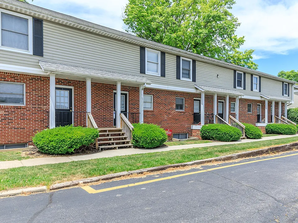 Townhouses On Tenth