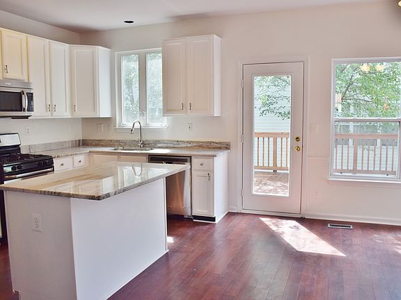 5th image of 2531 James Monroe Cir