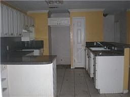 5th image of 5515 Heron Ave