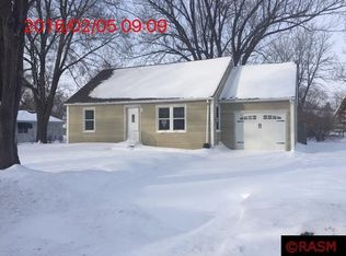 218 Elmwood Ave S, Le Sueur, MN 56058
