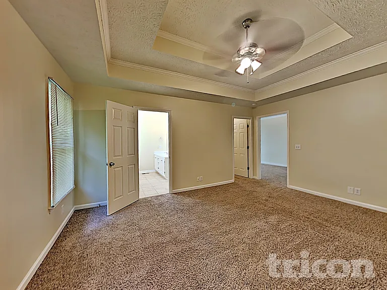 1943 Turfland Dr — Photo 11
