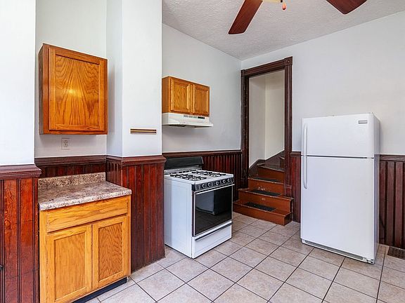 5th image of 607 Riddle Rd