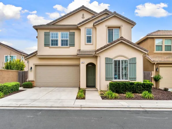 2067 E Axelson Dr, Fresno, CA 93730