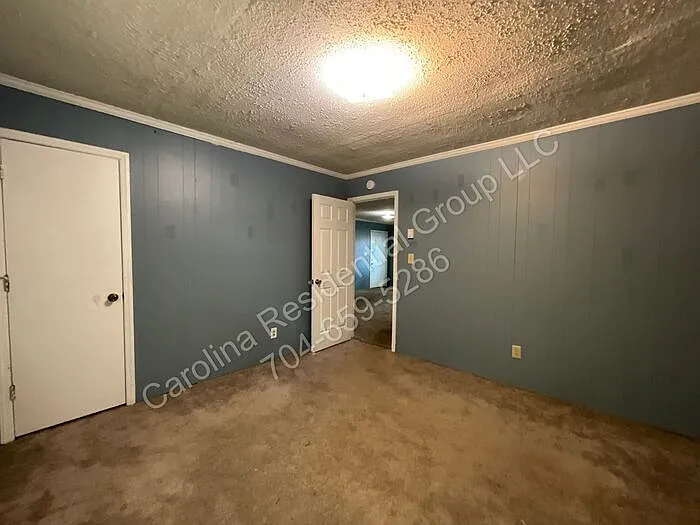 1380 Fairley Ave #B — Photo 14