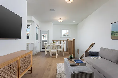 135 E Brookdale Pl #D Photo 1