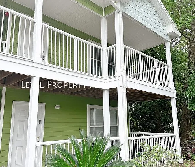 435 E Canal Dr #8 — Photo 1