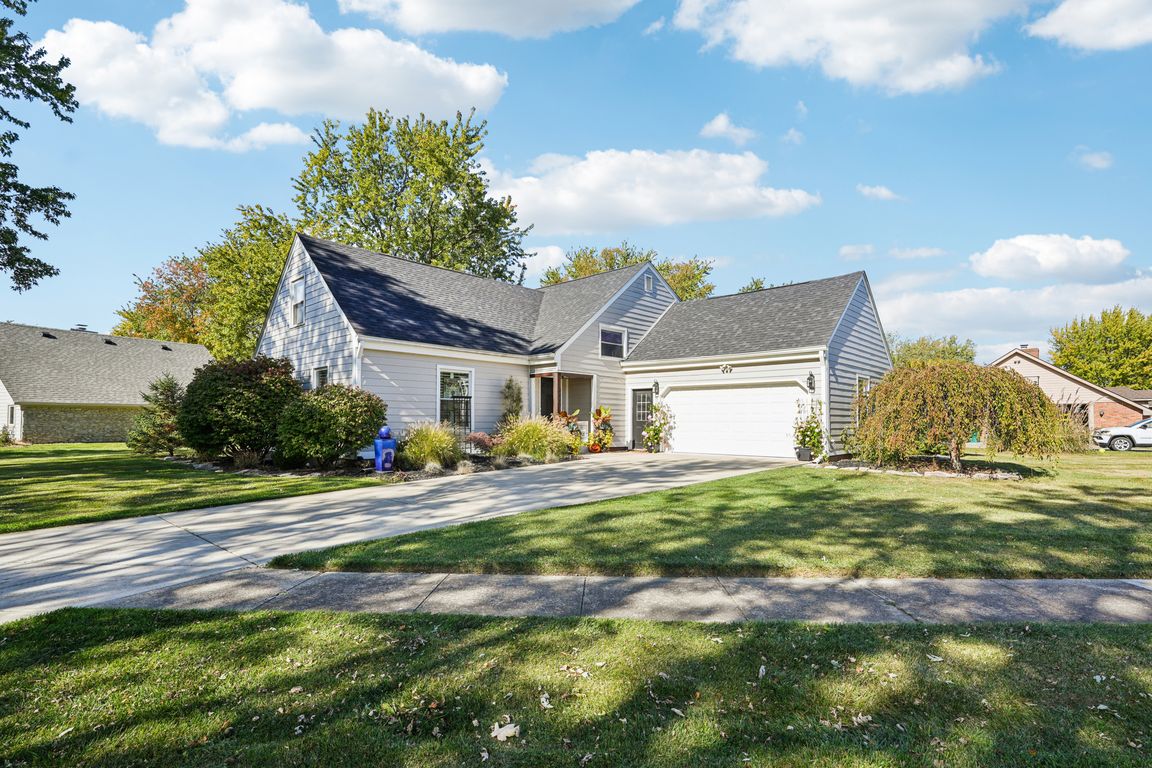 Travis Dr-S2510-001.jpg