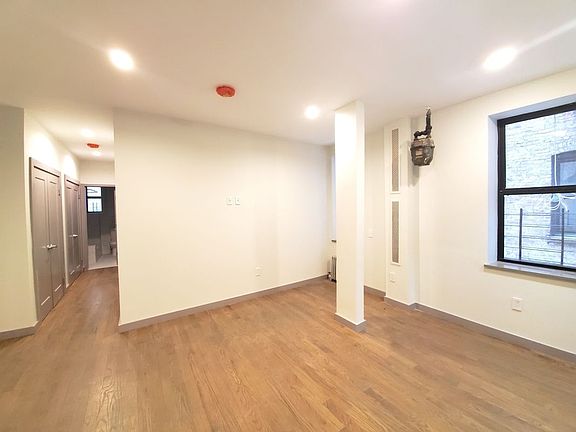 2nd image of 130 Fort Washington Ave APT 1J