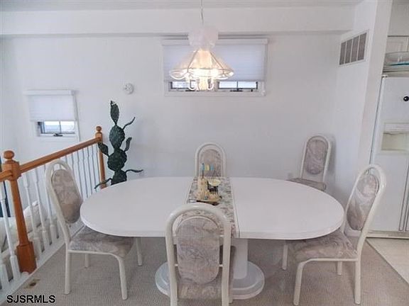 5th image of 4833 West Ave