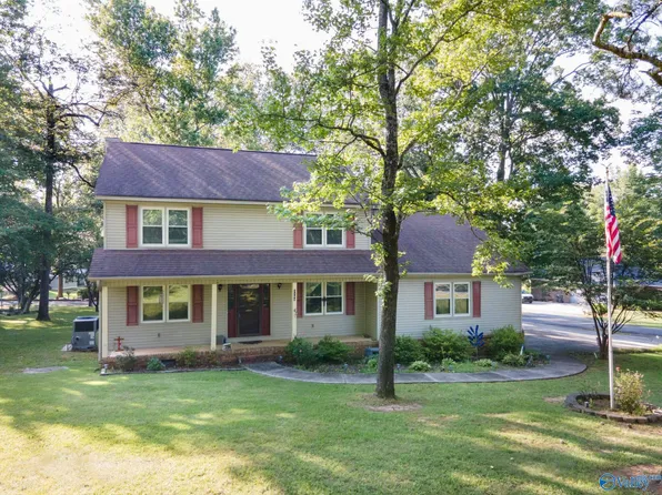 3144 Clemons Rd, Scottsboro, AL 35769