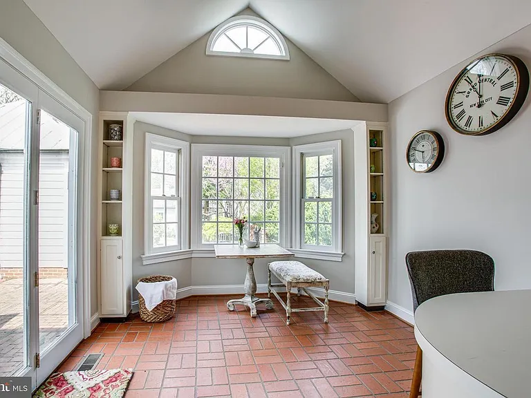 507 Hanover St — Photo 11