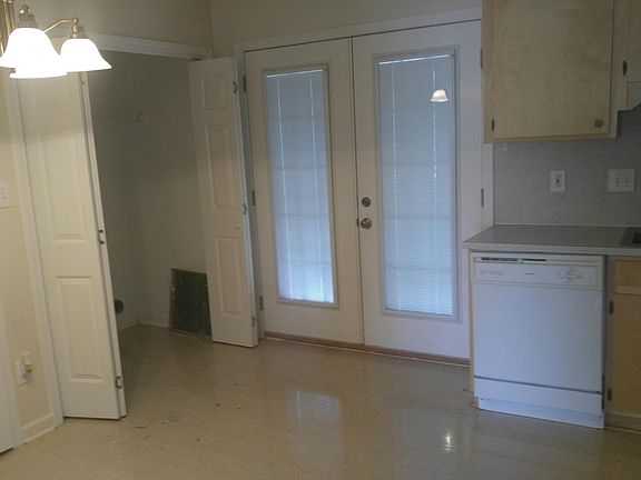 4th image of 100 W 17th St APT 57