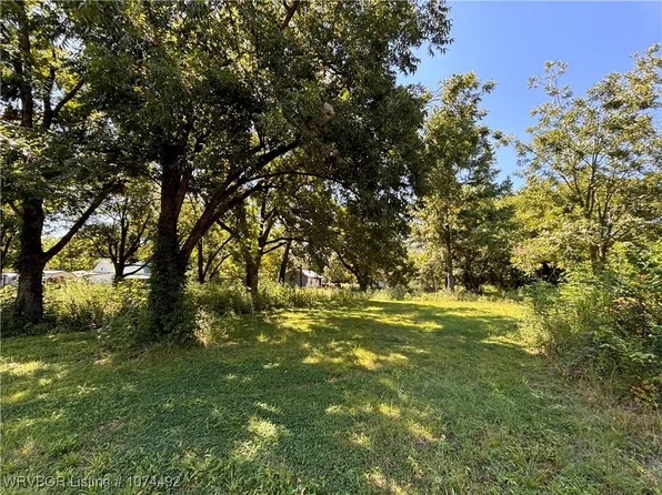 301 S Olive St, Hartford, AR 72938