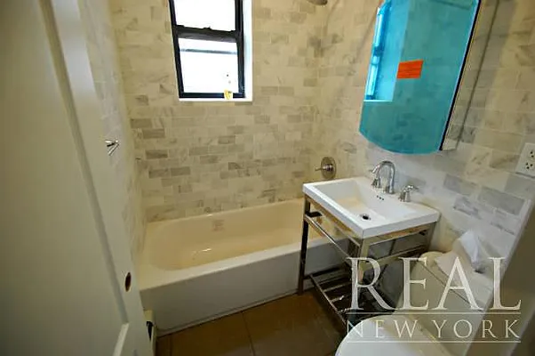 Rented by REAL New York | media 25