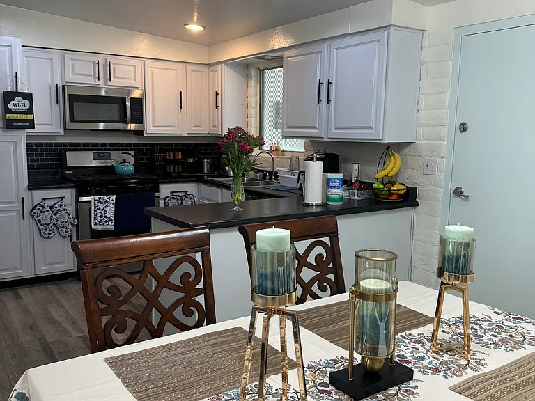 3015 N Wilson Ave — Photo 9