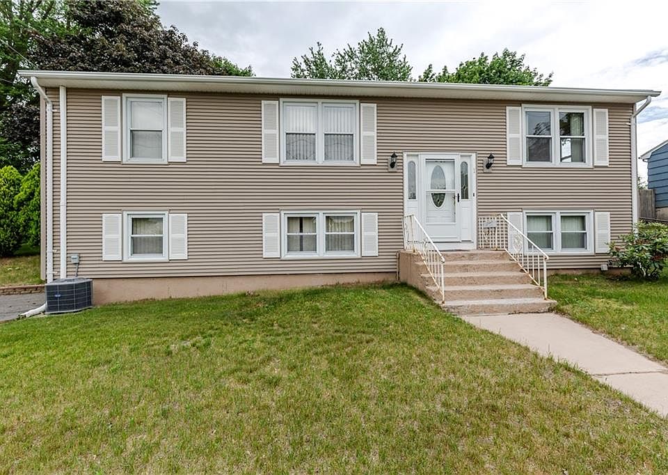 1st image of 1 Laurie Ave