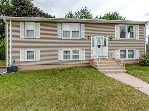 1 Laurie Ave, Coventry, RI 02816