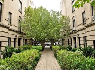 2722 N Pine Grove Ave APT 1, Chicago, IL 60614