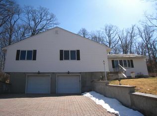 44 Sycamore Ave, Livingston, NJ 07039