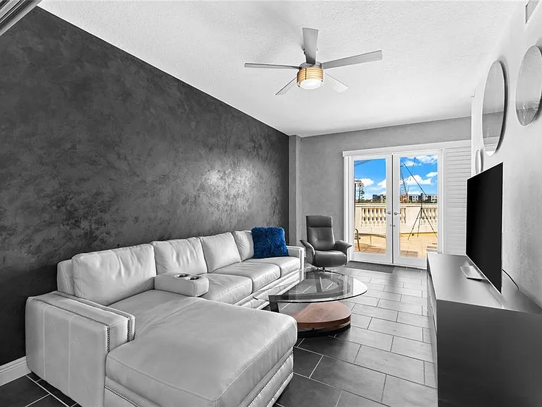800 N Tamiami Trl #321A — Photo 15