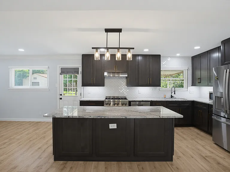 8315 Castlecreek Dr — Photo 8