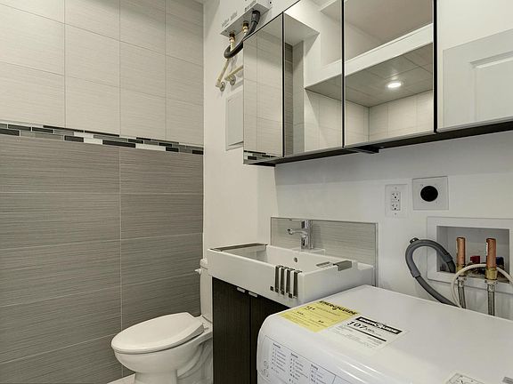 4th image of 1102 5th St NW #3