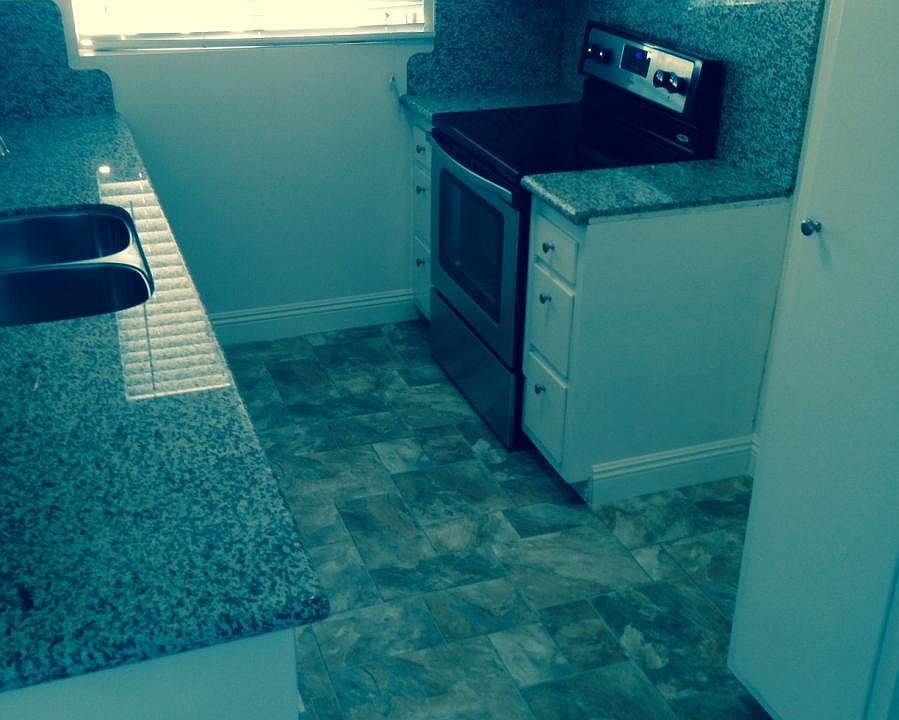 2nd image of 902 Esplanade APT F