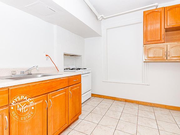 3rd image of 1119 Bergen St #1C