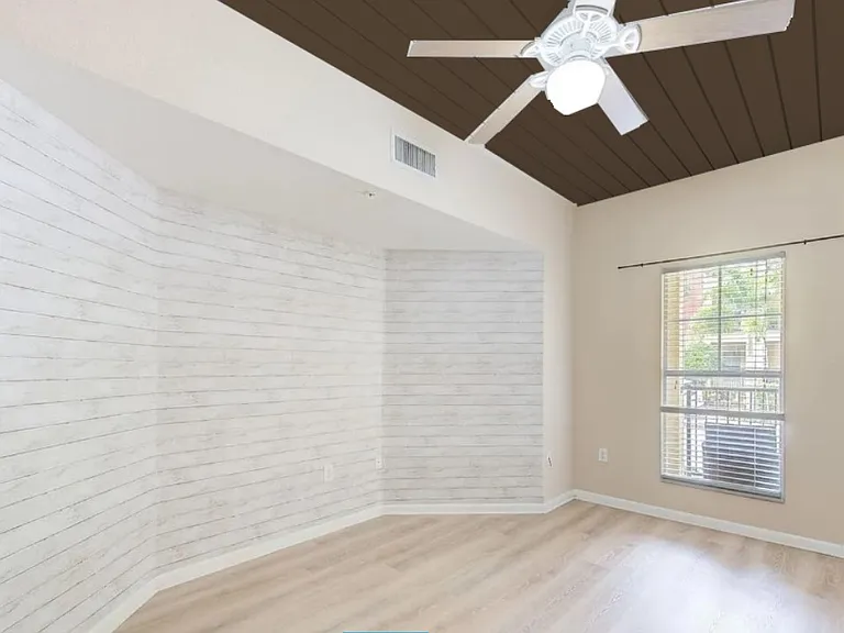 2331 W Horatio St #816 — Photo 12