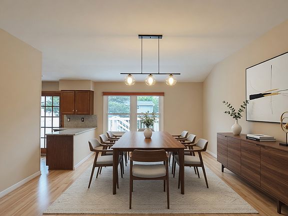 4th image of 18 Marquette Pl