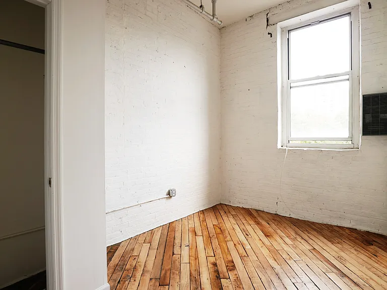 885 Park Ave #2G — Photo 10