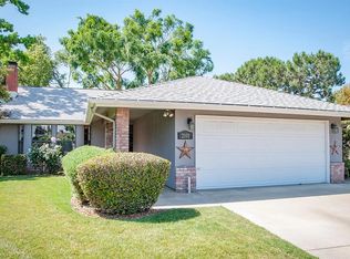 2101 S Stevenson Ct, Visalia, CA 93277