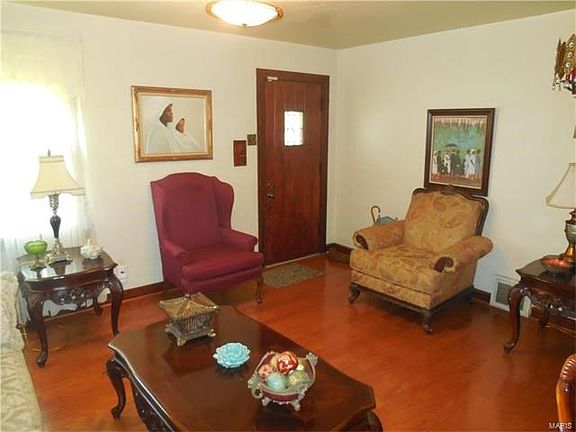 2nd image of 2904 Maywood Ave