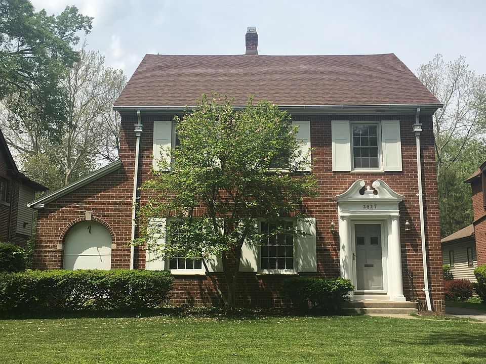 1st image of 2627 Meadowwood Dr
