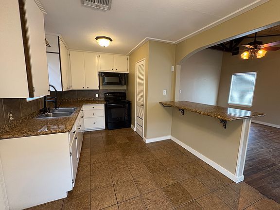 5th image of 114 Forest Oaks Ln