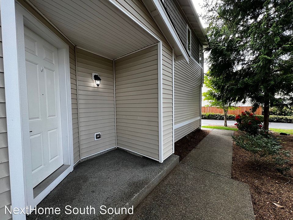 1st image of 2579A Evans Ct