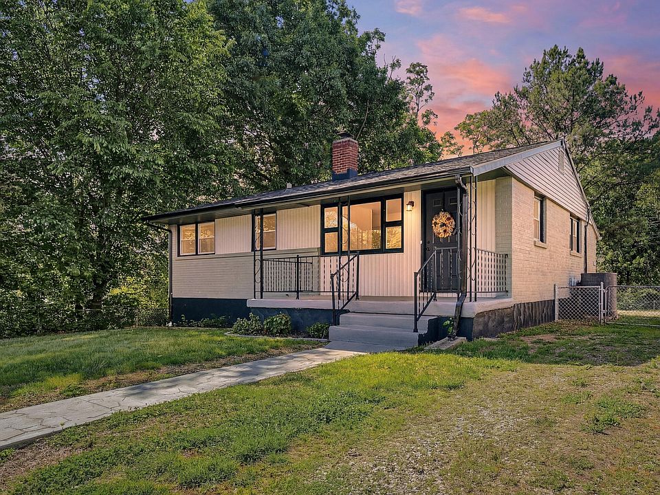 1st image of 513 Victor Ave NE