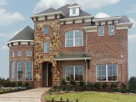 2nd image of 105 Live Oak Dr