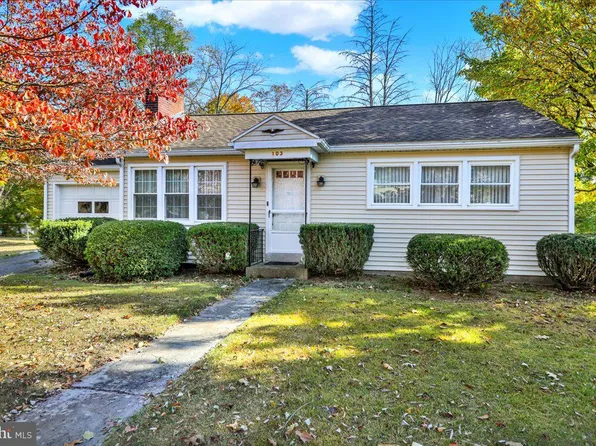103 Cascades Ln, Leesport, PA 19533