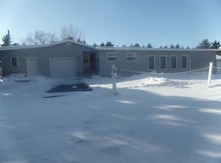 141 Lake Ave, Dazey, ND 58429