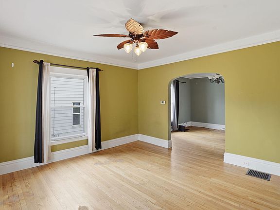4th image of 531 Eastern Ave NE