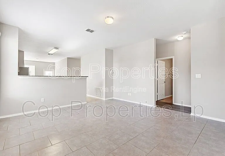 3811 Quiet Pne — Photo 6