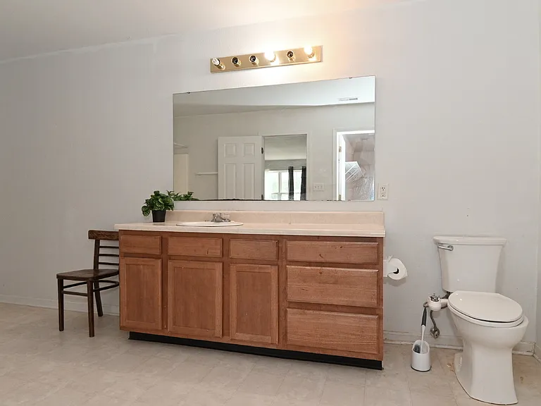 1043 Rentham Ln — Photo 60