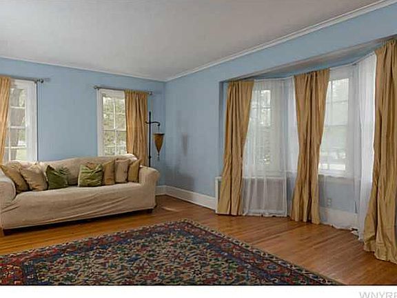 4th image of 267 Fayette Ave