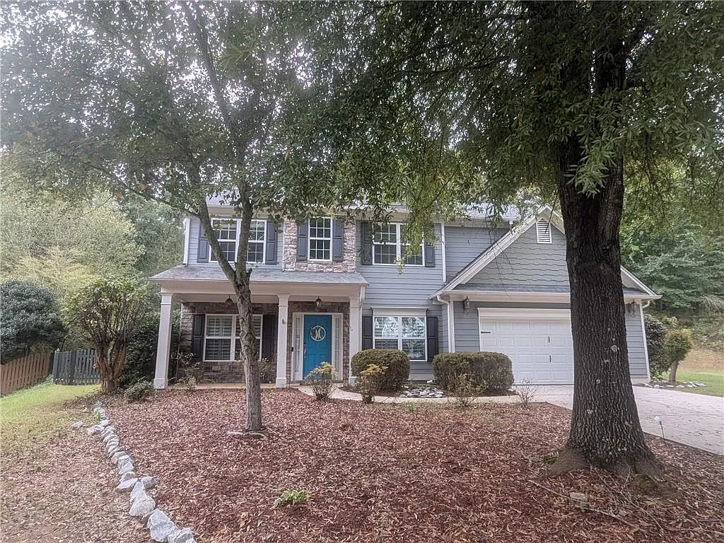 4 bed, 2.5 bath, 2384 sqft, $2,900 — Photo 2