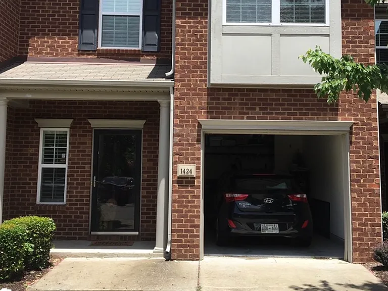 1424 Beech Grove Way — Photo 7