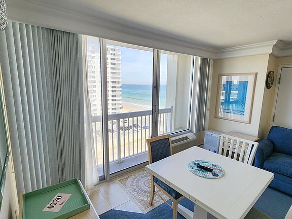 3rd image of 2700 Atlantic Ave #918