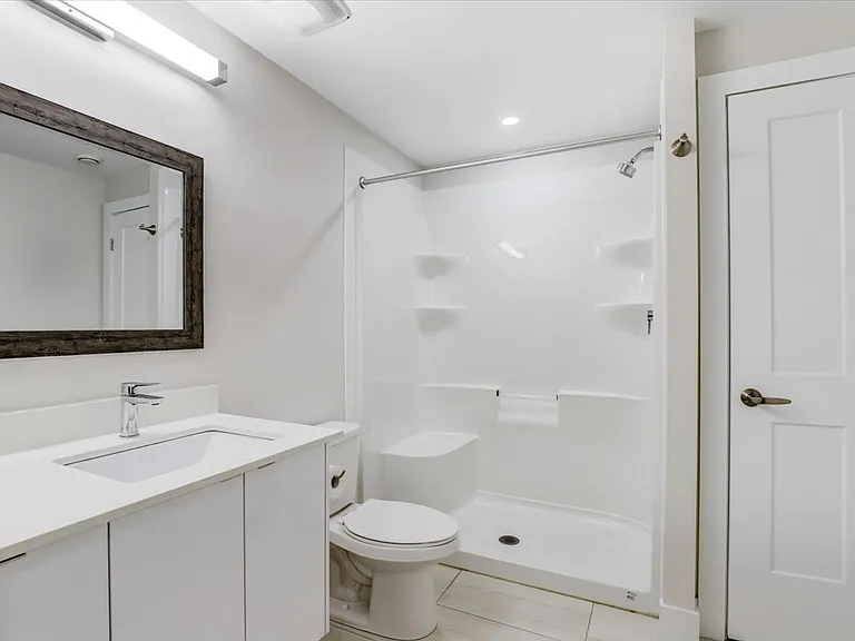 101 Ochterloney St — Photo 16