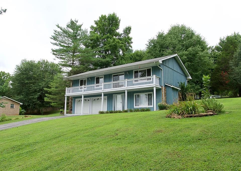 1st image of 2643 Lake Valley Dr