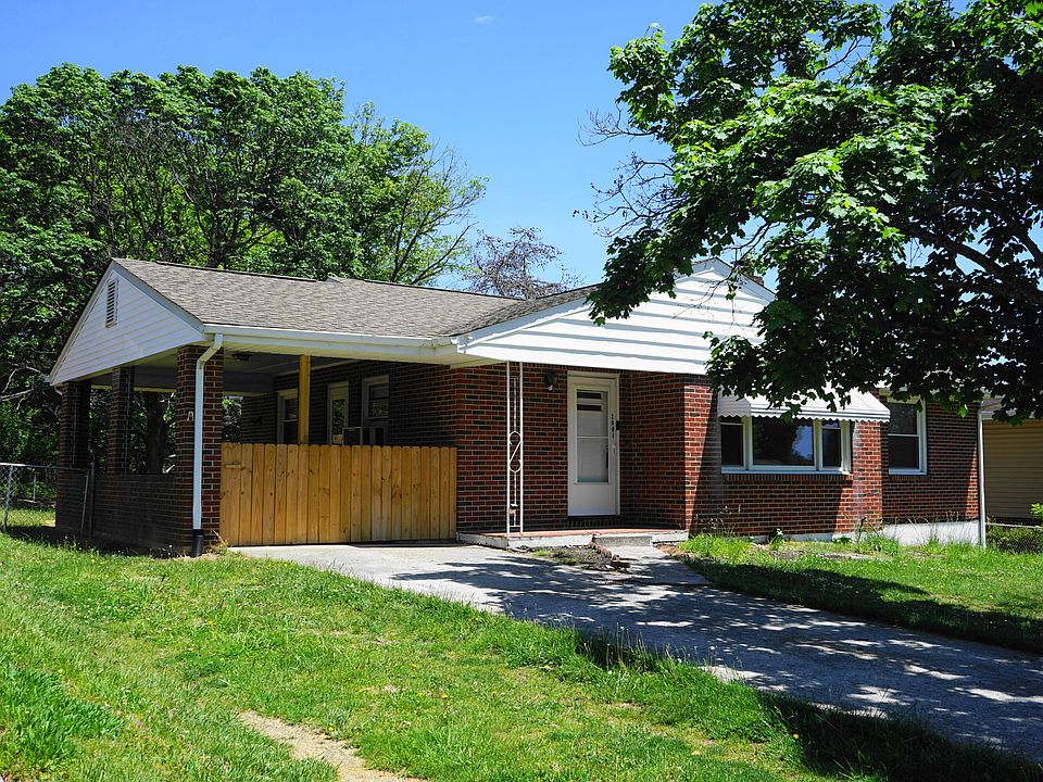 1st image of 2901 Neil Dr